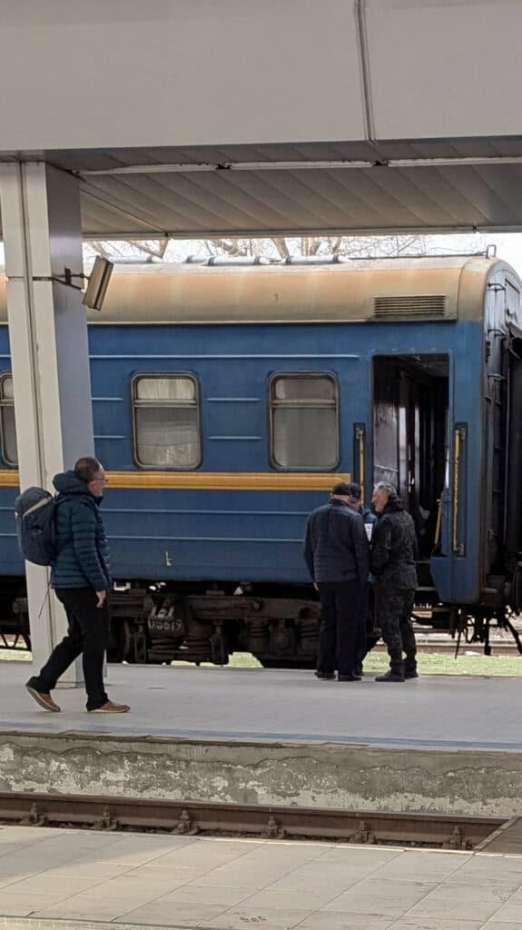 boarding the pretenia sleeper from chisinau to bucharest