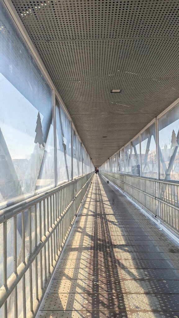 corridor bridge to iaisi rail station