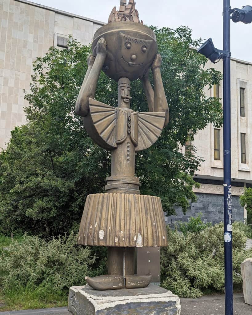 tirana statue