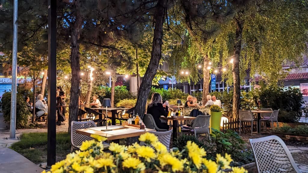 Outside seating at Za Druga modern Serbian restaurant in Vračar