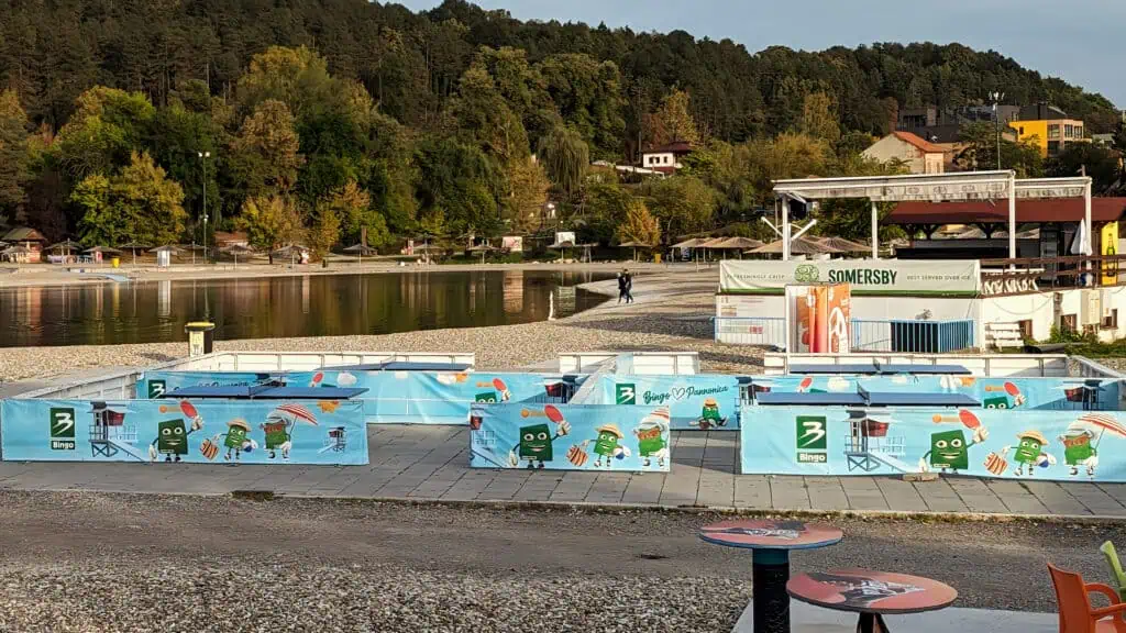 Tuzla - Bosnias Inland beach - table tennis by the waterside
