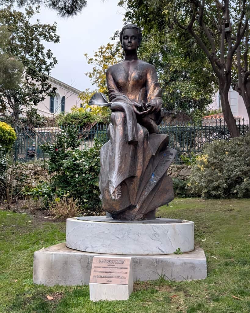 Princess Grace Statue in Jardins Saint-Martin