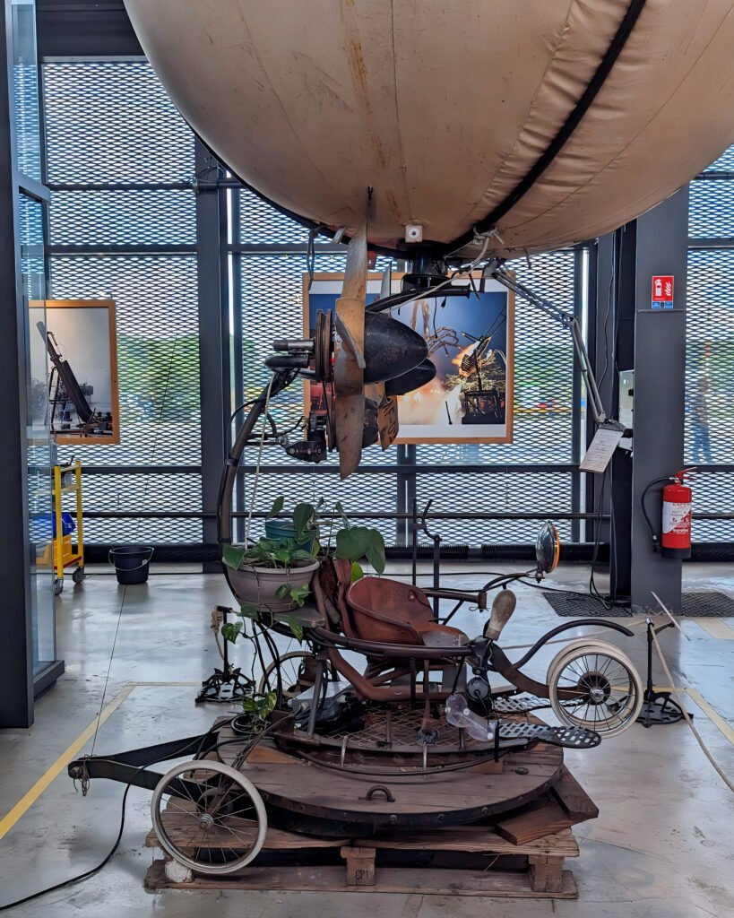 air balloon machine at the Toulouse Machines museum - Steampunk