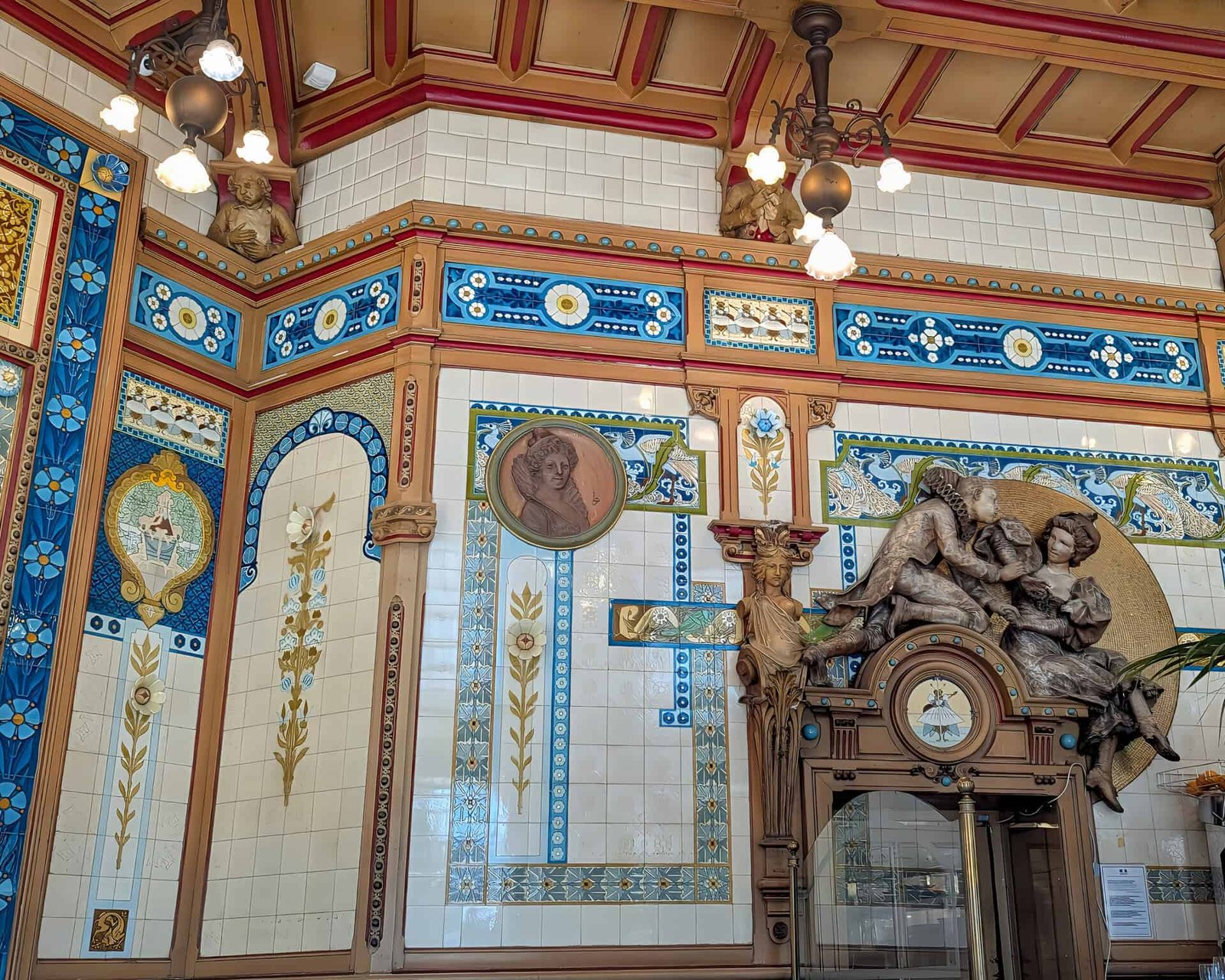 La Cigale intricate interior with tiling and carvings - restaurant in nantes