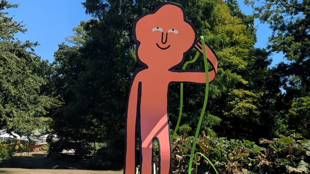 green line man in Nantes - Jardin des Plants - things to do in Nantes