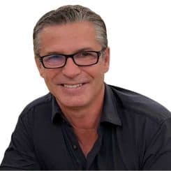 Stéphane fond blanc Stéphane fond blanc
