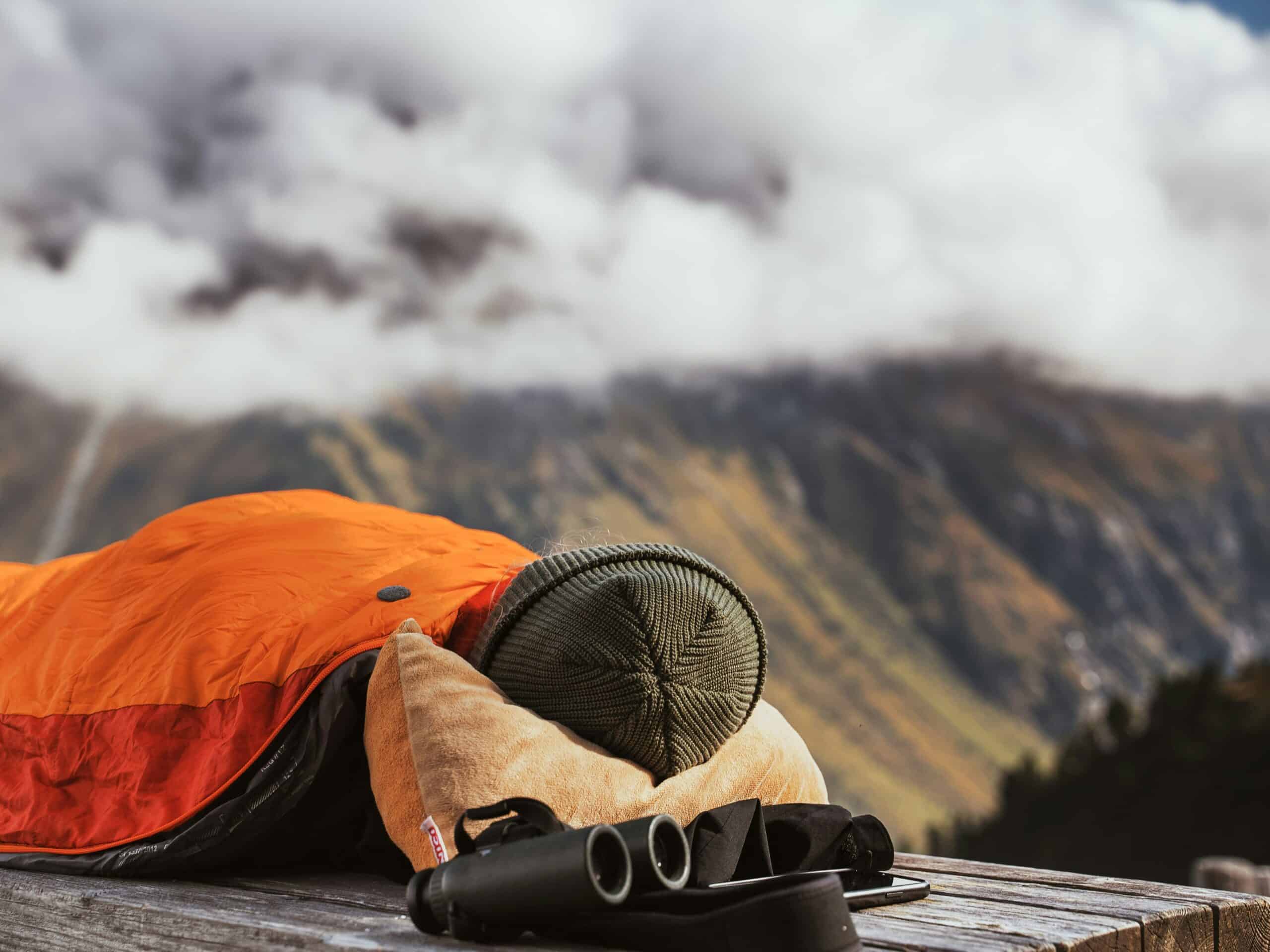 Best Sleeping Bags for Cold Weather Camping in 2026: Warmth Ratings That Matter, Fill Types, and Bags That Actually Keep You Warm