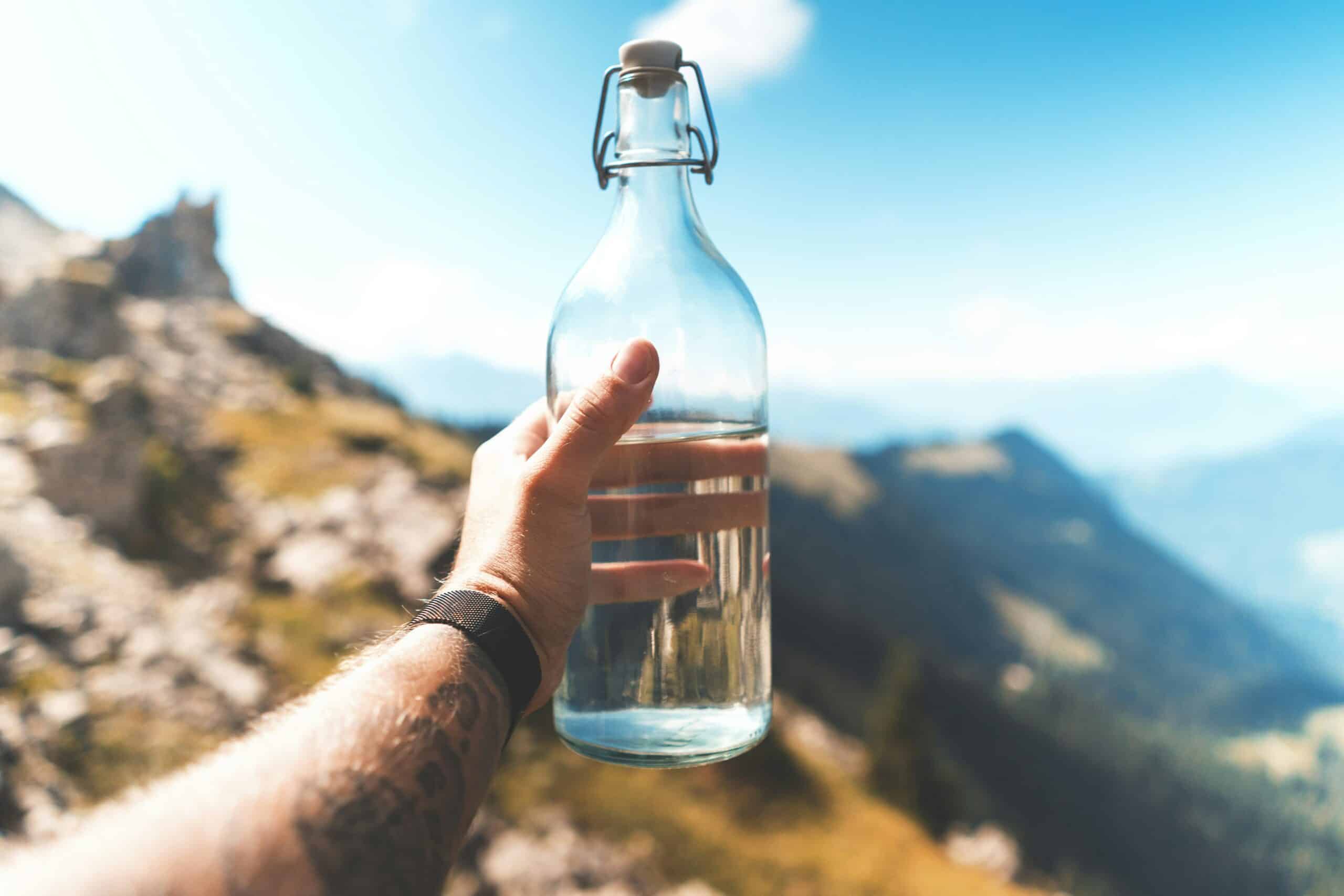 How Much Water to Bring Hiking: Straightforward Guide