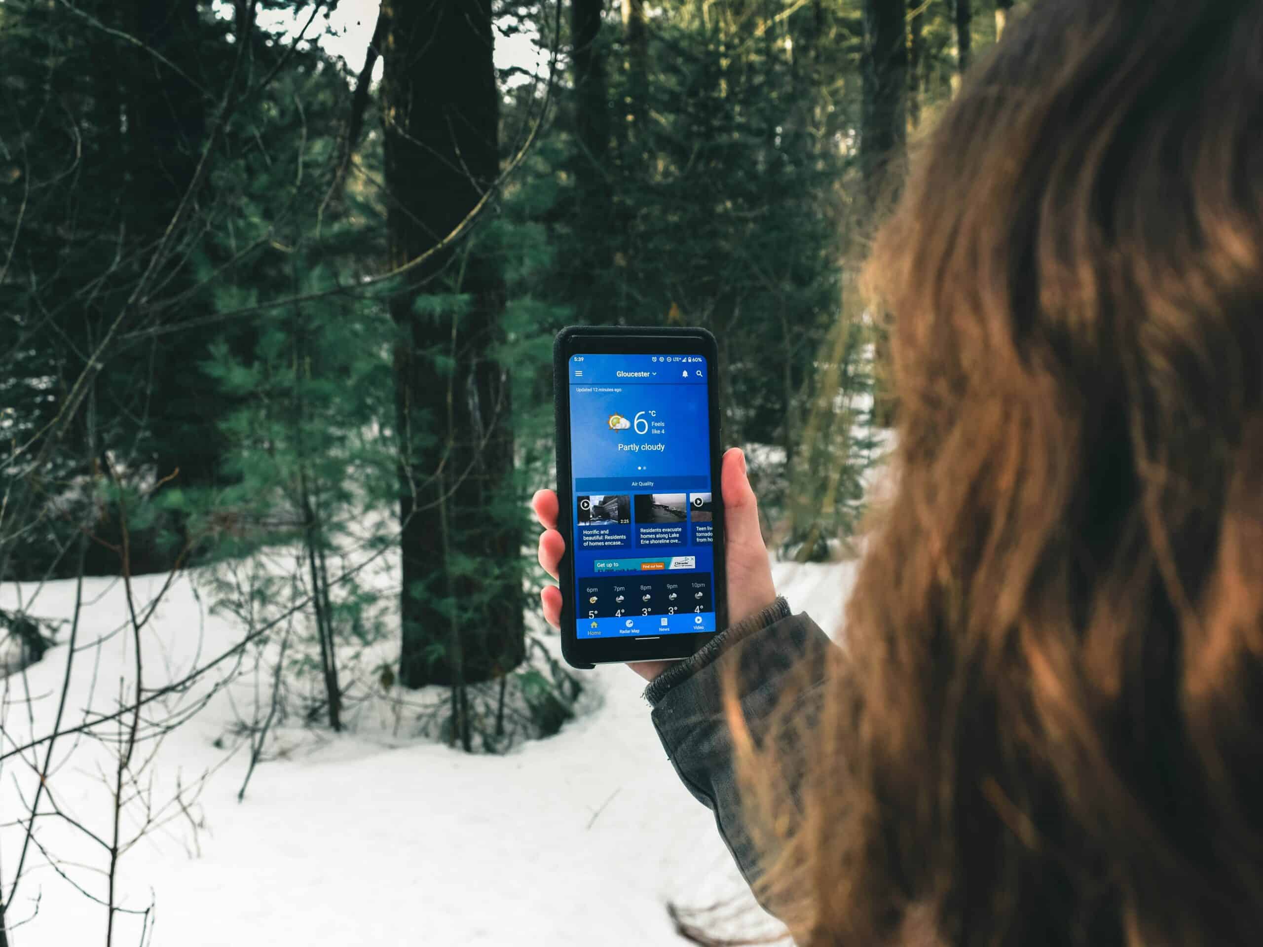 How to Keep Your Phone Alive in Cold Weather: Why It Dies and What Actually Works