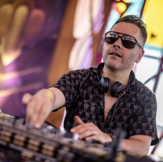 Ace Ventura DJ performing on Partybody.