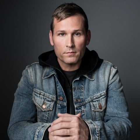 Man in denim jacket on Partybody.
