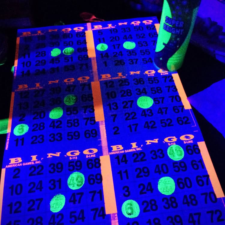 🟢🟣🟡GLOW BINGO 🟣🟢🟠 at The Black Squirrel Bookstore & Speakeasy