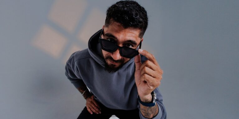 Josh Fawaz (Sunset Show) at ZeyZey