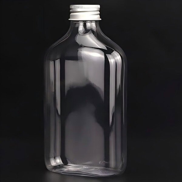 Wholesale 8oz flat juice bottles, made of PET material, with a smooth and transparent body.