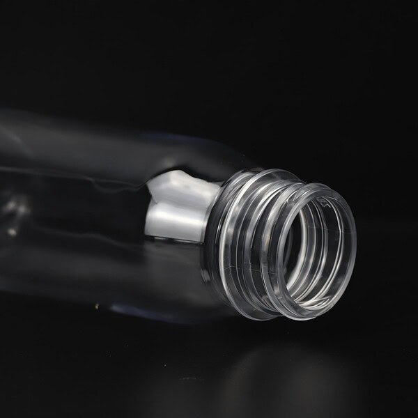 Food-grade 8oz/250ml PET empty juice bottle neck with screw neck and tamper-evident cap.