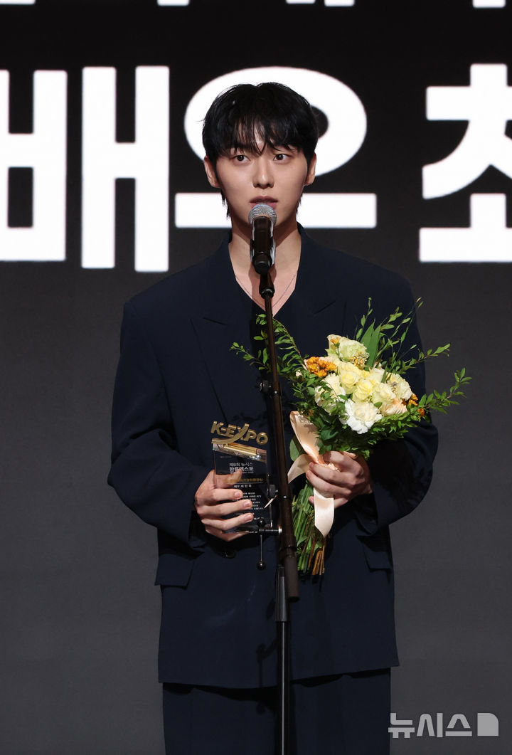 최현욱의 2026년 수상 및 출연작 활동 이미지