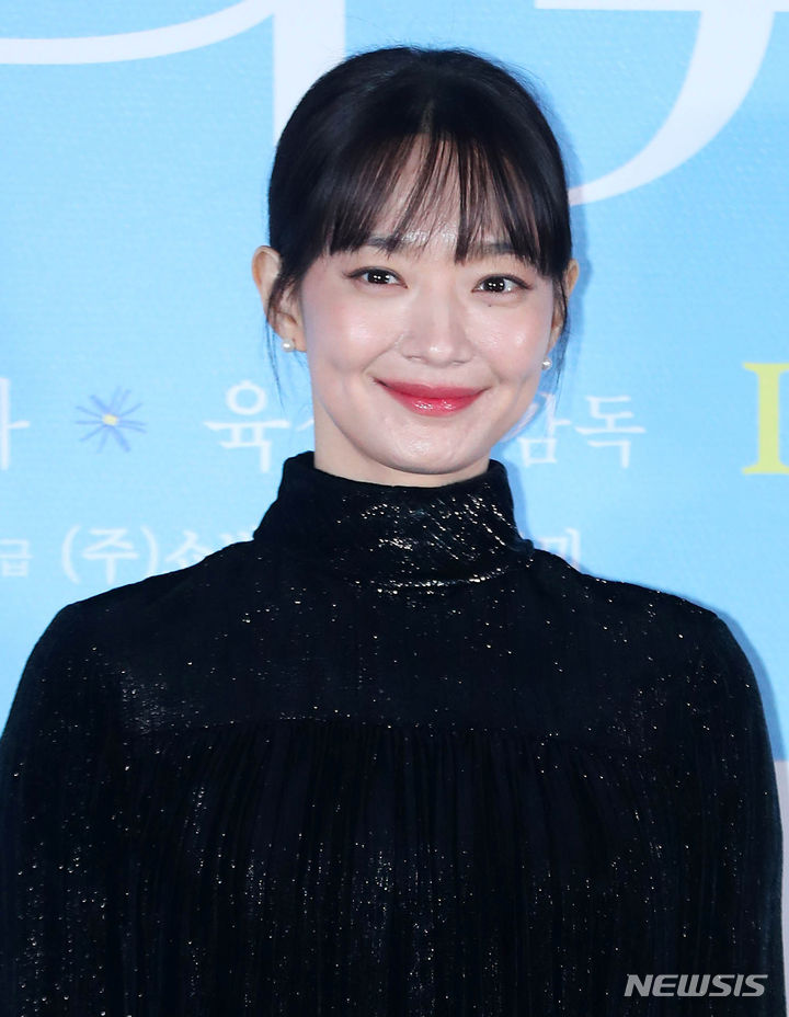 기부 미담으로 재조명된 신민아의 확인된 기부 기록