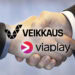 Kuvakollaasi jossa Veikkauksen ja Viaplayn logot.