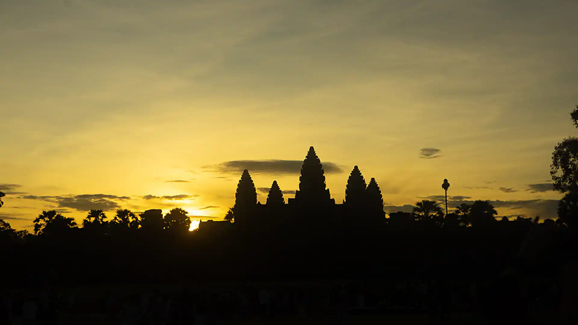 sunrise to angkor wat