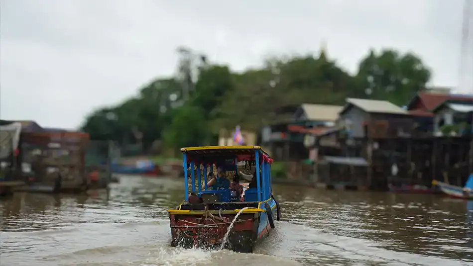 tour to floating village