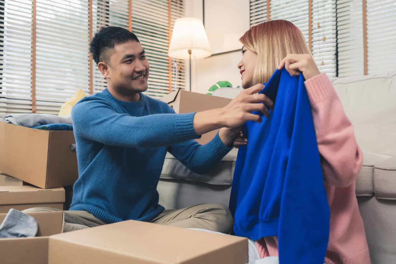How to Pack Clothes for Moving: Save Space and Stay Organized