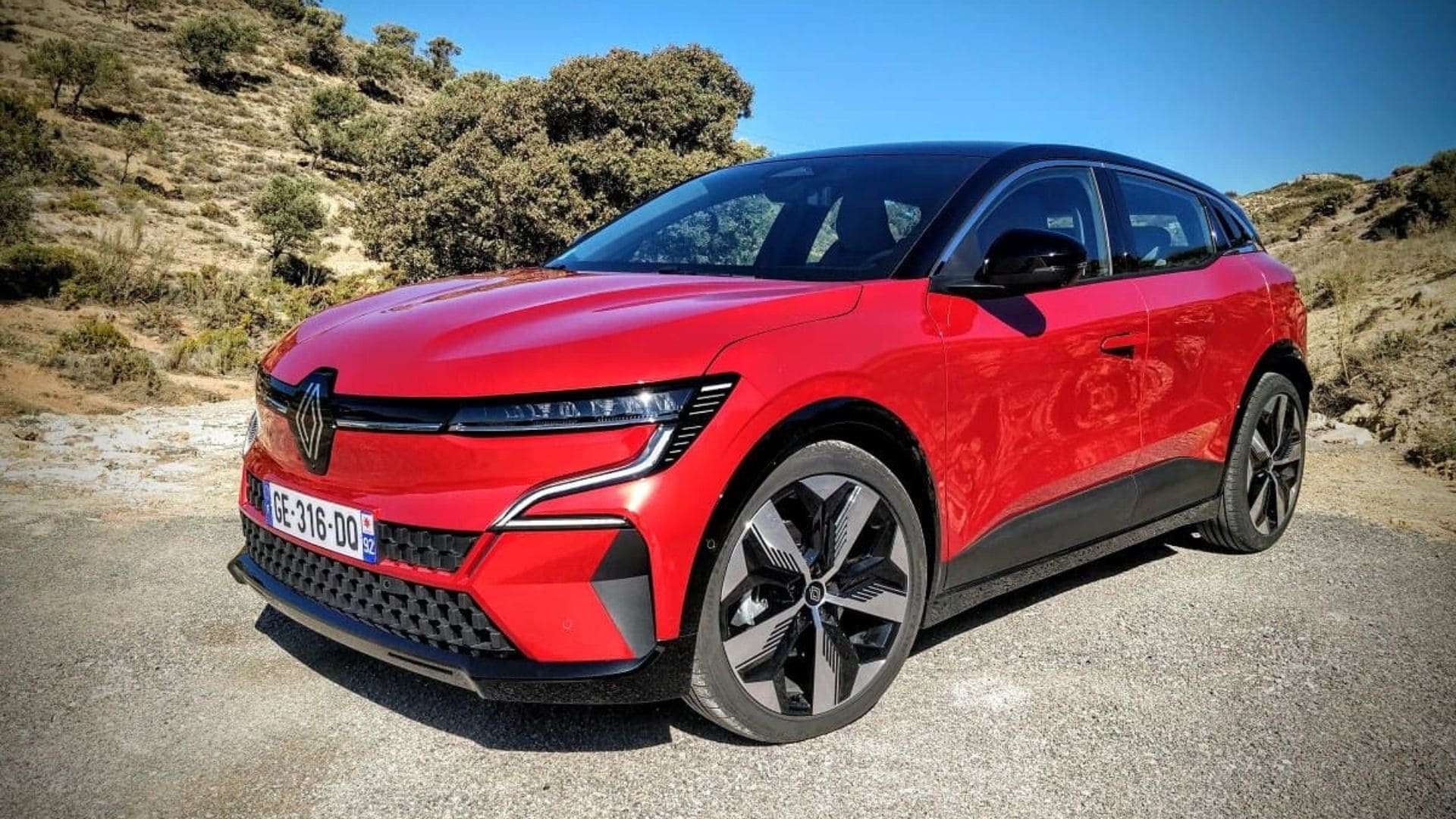 Reparación coche eléctrico Renault Megane E-Tech en Murcia