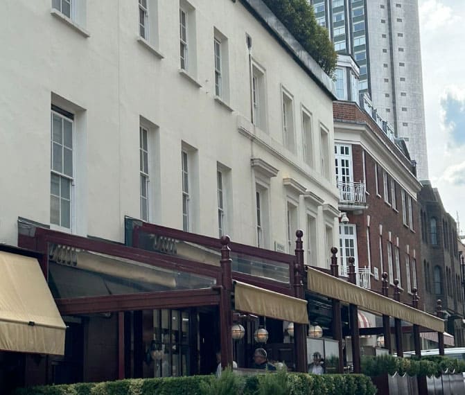 Traditional apartments above a ground floor restaurant