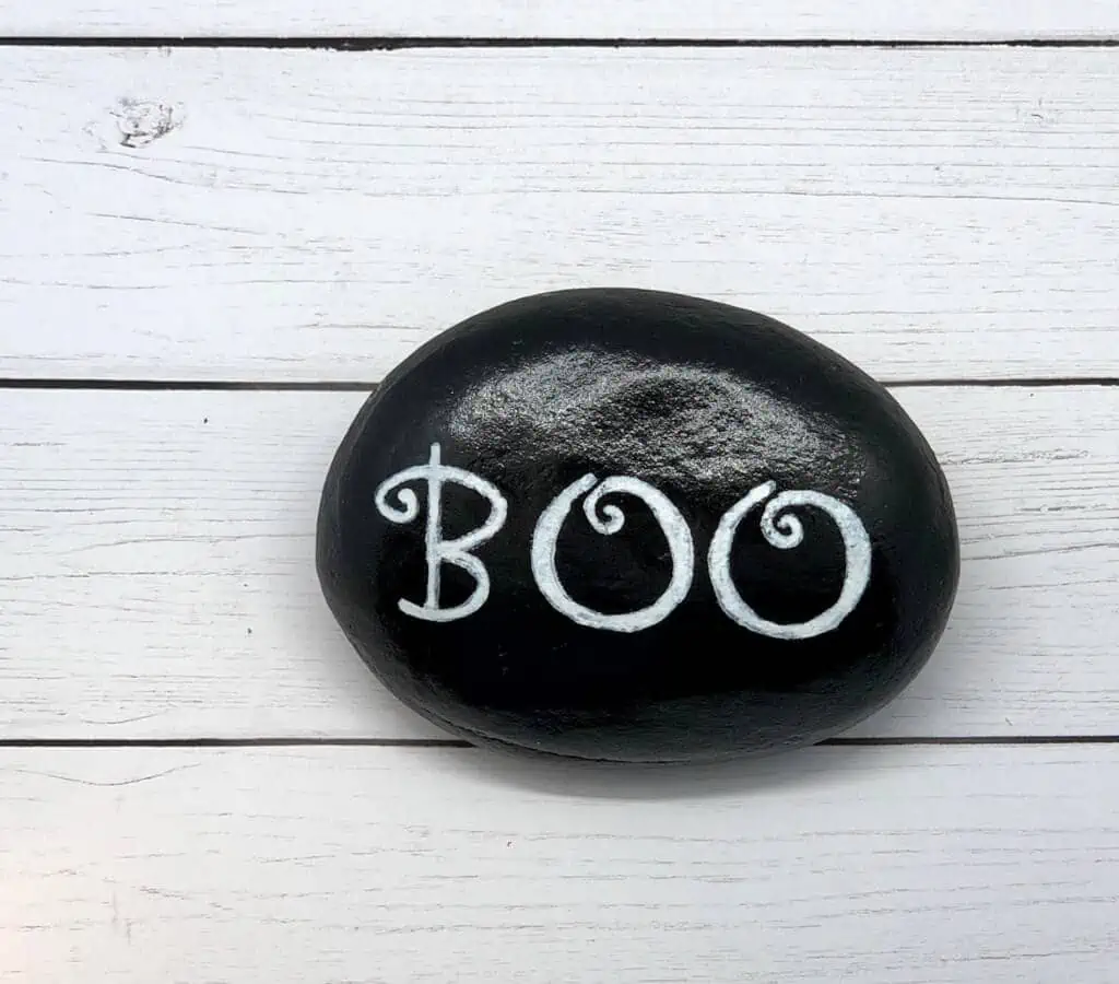 Easy Halloween Hand Lettering Rocks for Beginners 8 IMG 2096