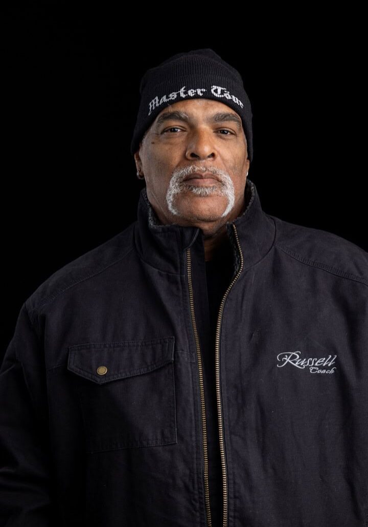 Russell Coaches Foster L