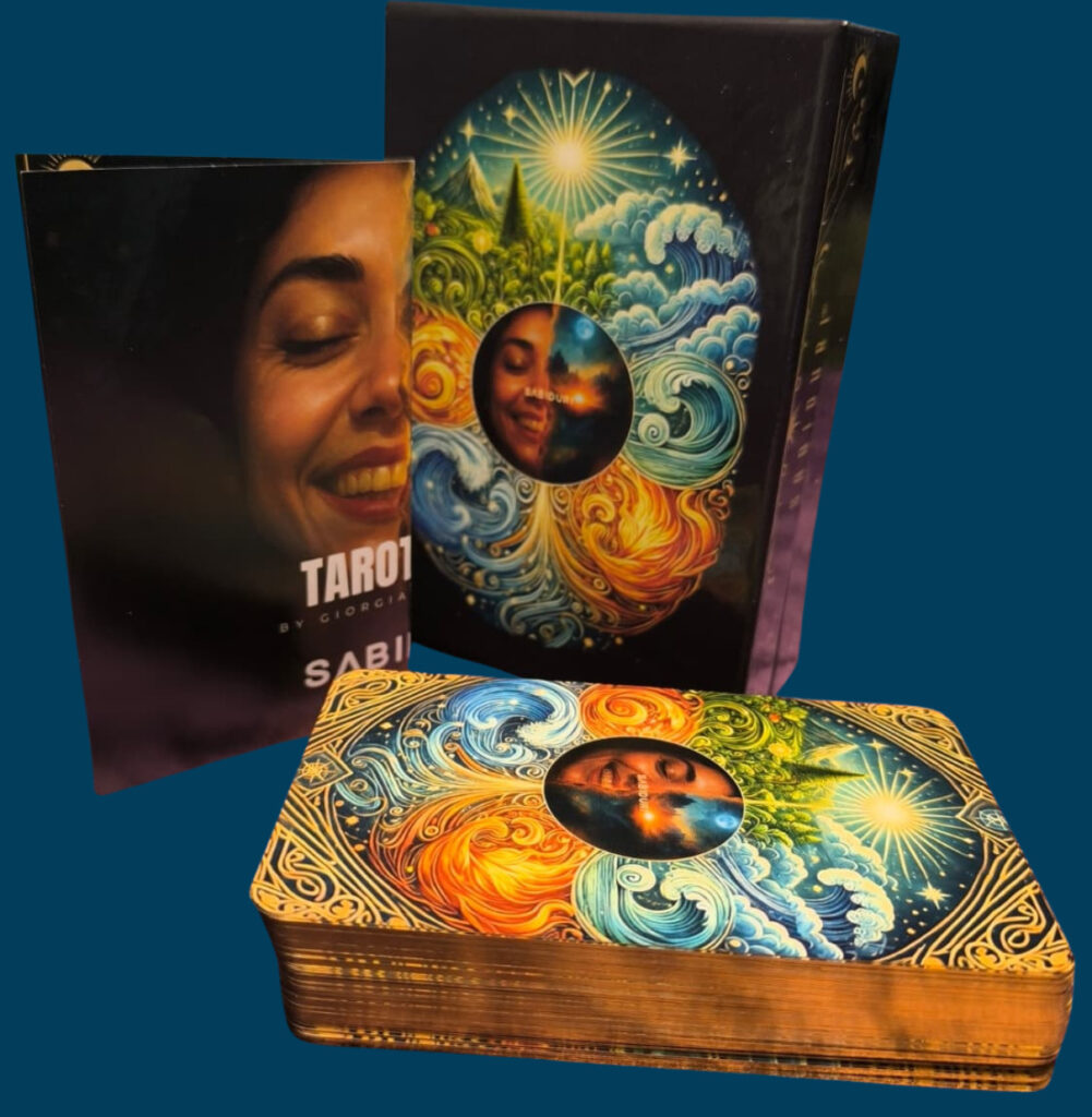This is SABIDURI Tarot Deck, and we aer showing you whats inside: the gold tarot cards, with the digital guide and the box.