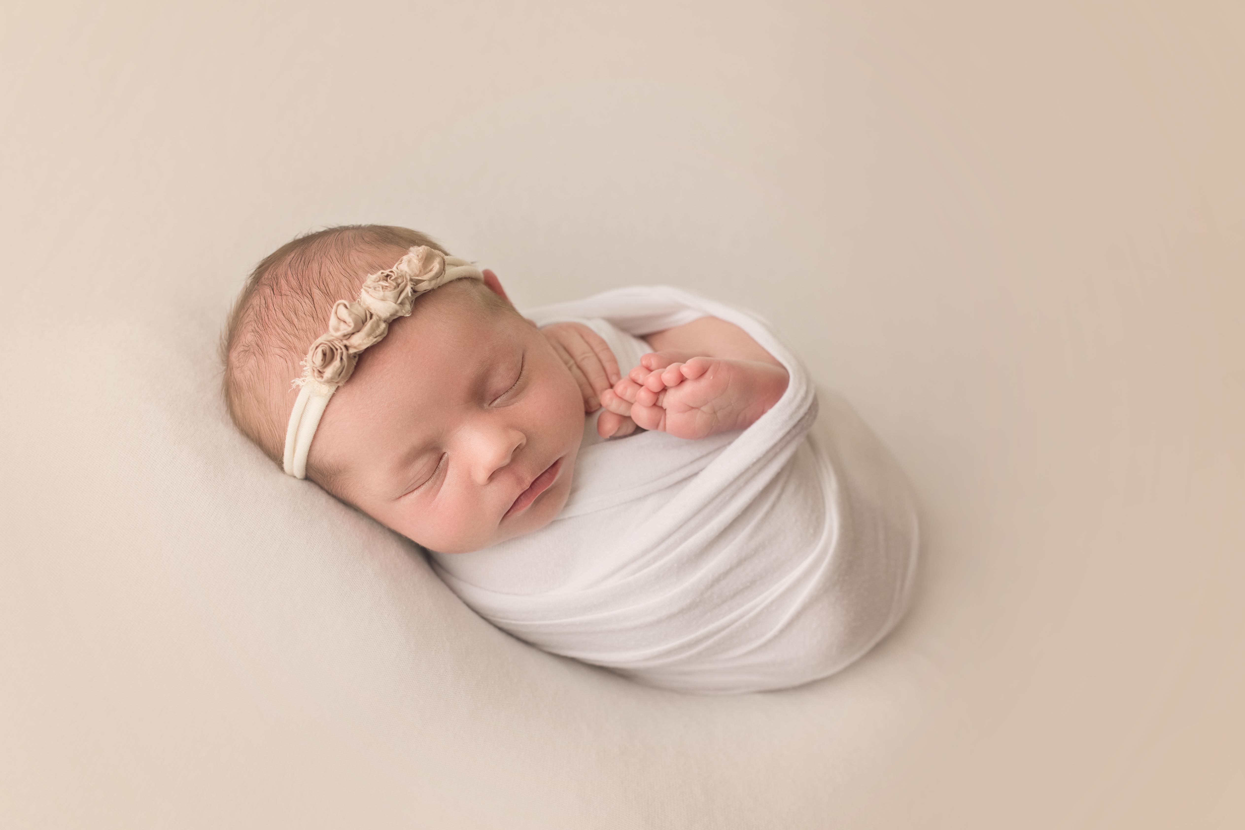 Durham Newborn Photographer | Sally Salerno Photography | www.sallysalernophotography.com