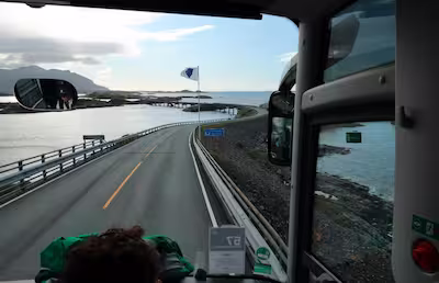 Along the scenic road tour Noorse fjorden cruise