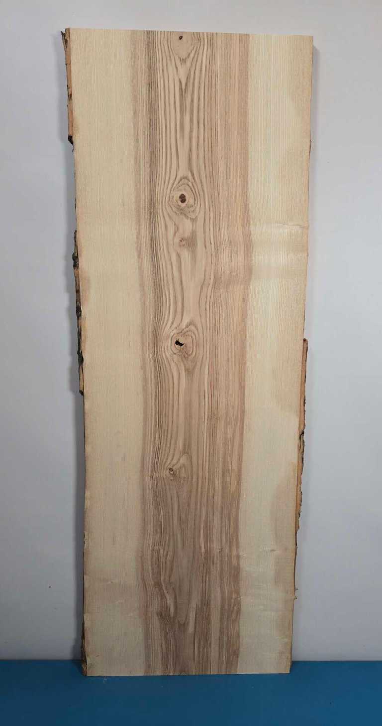 Knot detailed Ash wood