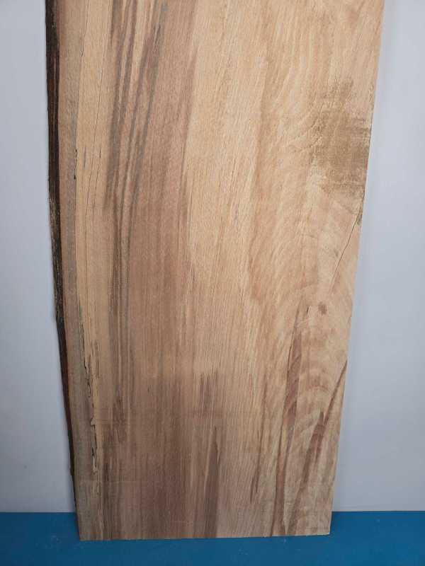 1 Natural edge Beech