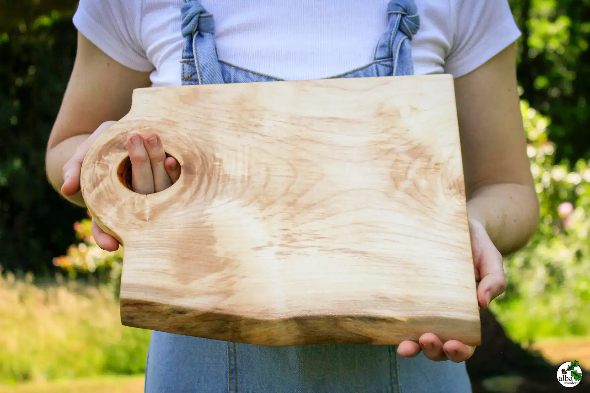 A chopping board / serving platter made from Scottish Sycamore, a simple woodworking craft project for any ability