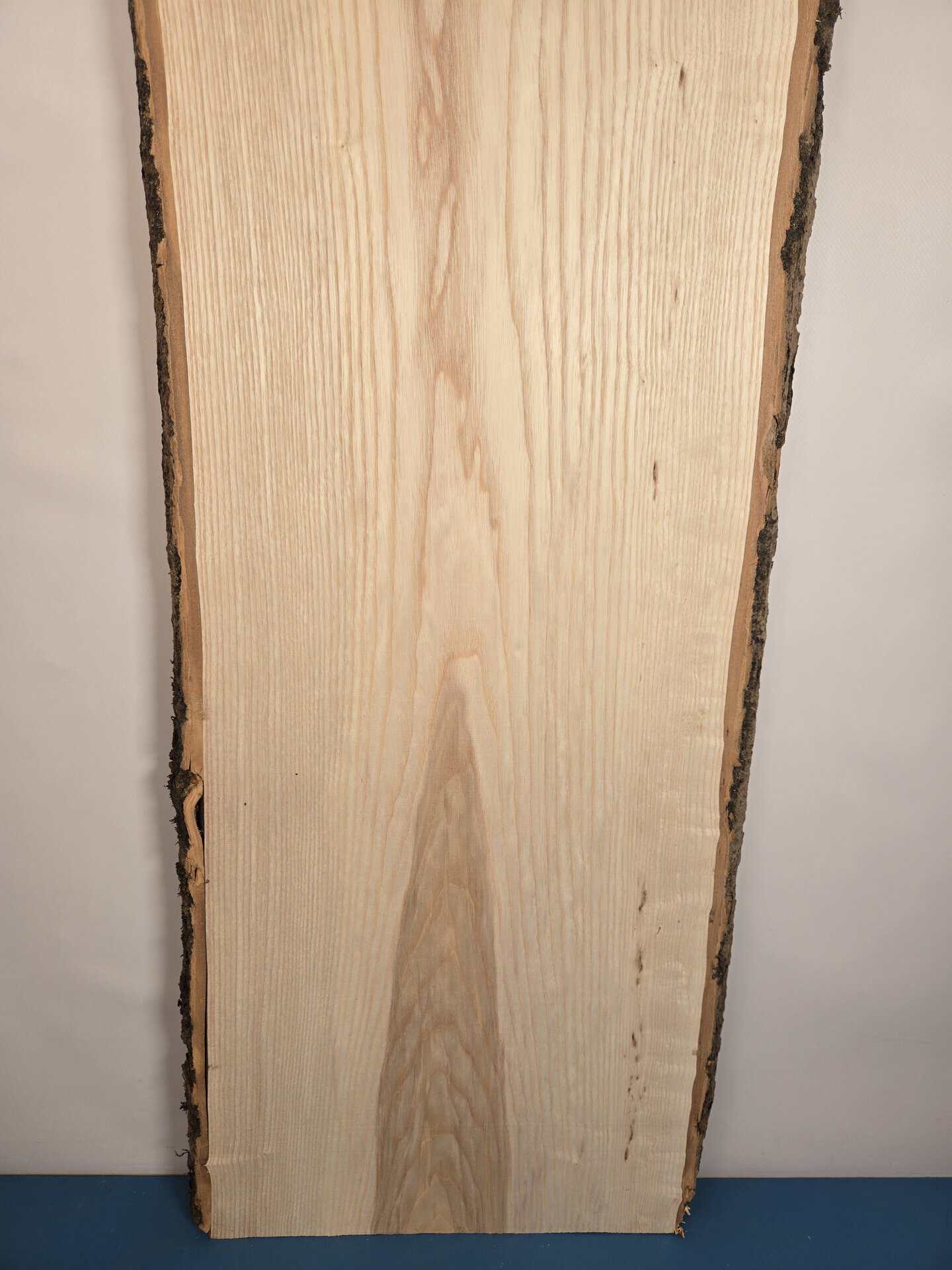 Live edge 30mm Ash - Image 4