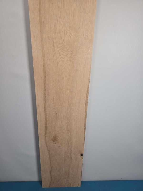Straight edge Oak Plank