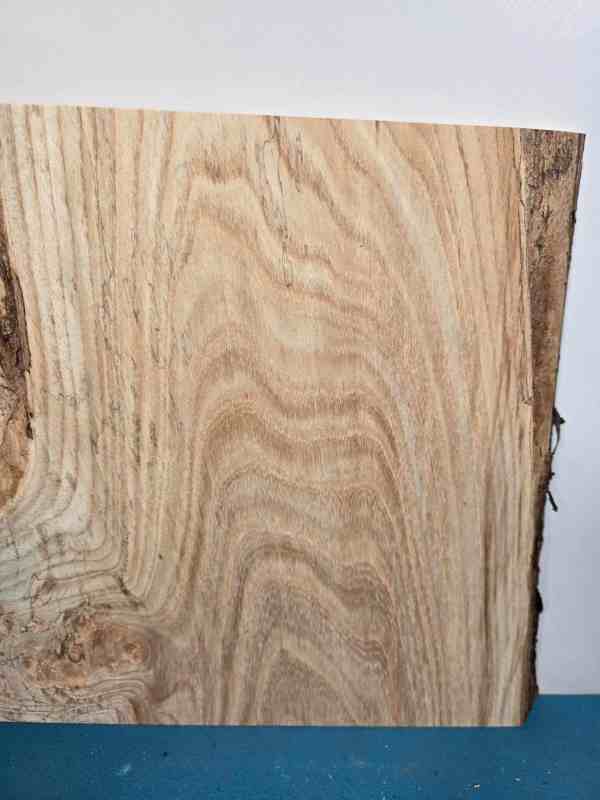 Spalted Elm offcut showing natural grain and spalting effects in timber.