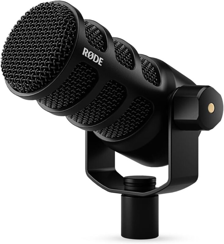 Podcaster Black Røde microphone for podcasting and recording.