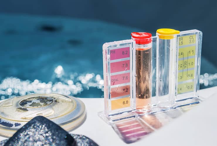 device showing pool chlorine level