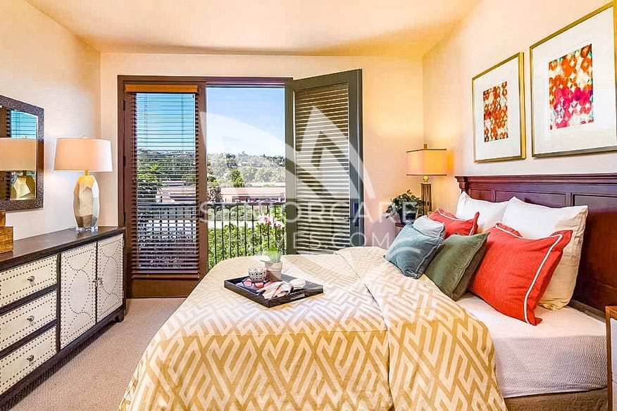 The main photo of Crestavilla Senior Living