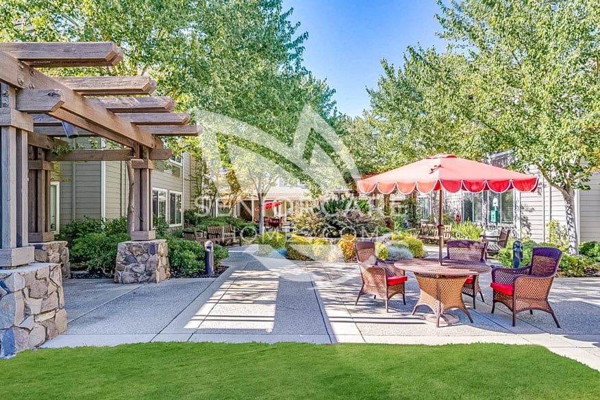 Beautiful, outdoor patio lounge area at Sunrise Danville