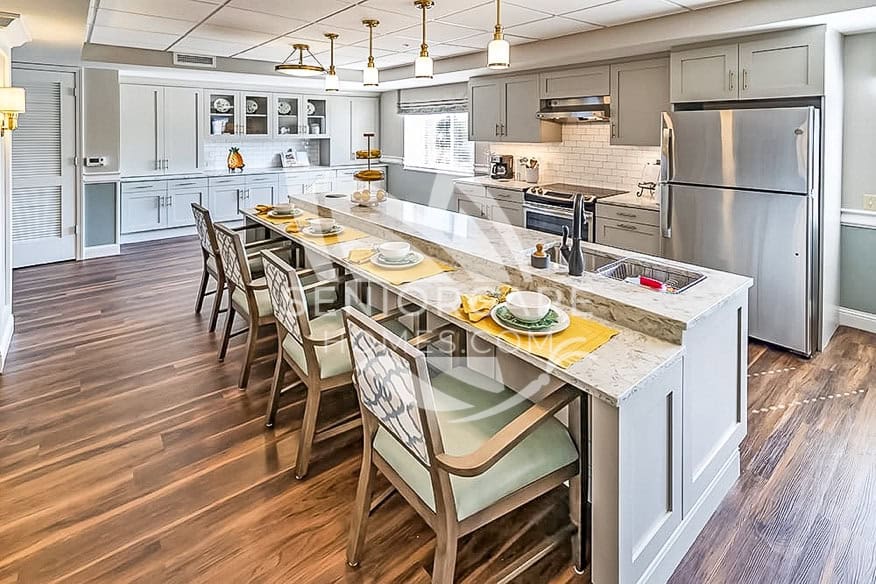 Eating Area at Brookdale Vernon Hills