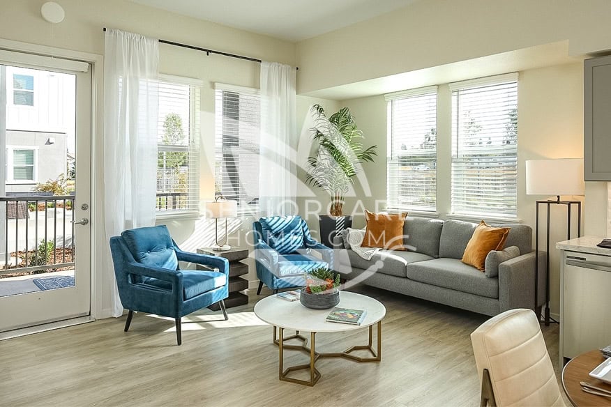 Welcoming, bright lounge area at Watermark Sonrisa Roseville