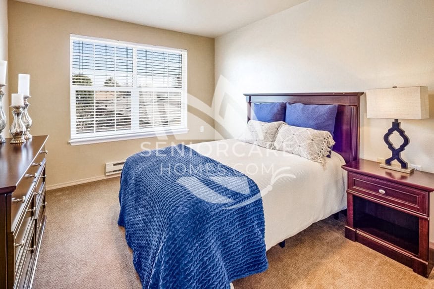 Cozy, bright private bedroom at Marbella Visalia