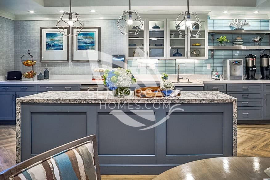 Modern Bistro at Ivy Park Seal Beach
