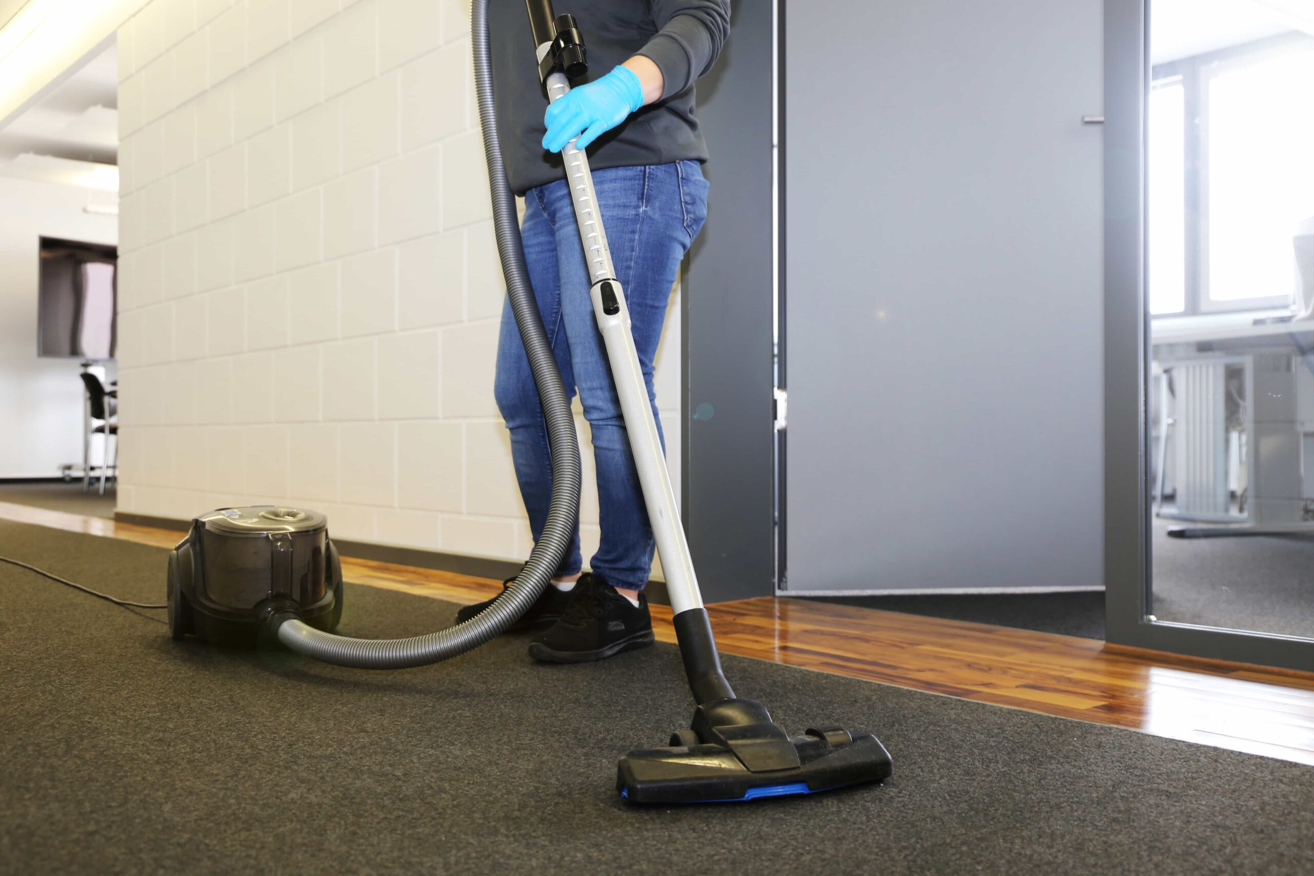 Professional carpet cleaning service in Manchester enhancing carpet lifespan.