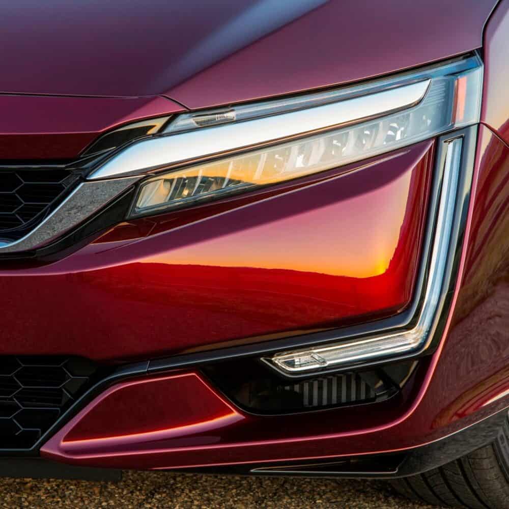 High-quality headlamp and fog lamp kit for Honda Clarity, enhancing visibility and style. Perfect fo.