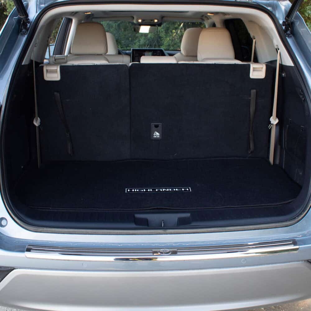 Luggage area organizer for Toyota Highlander, ideal for cargo management and protection.