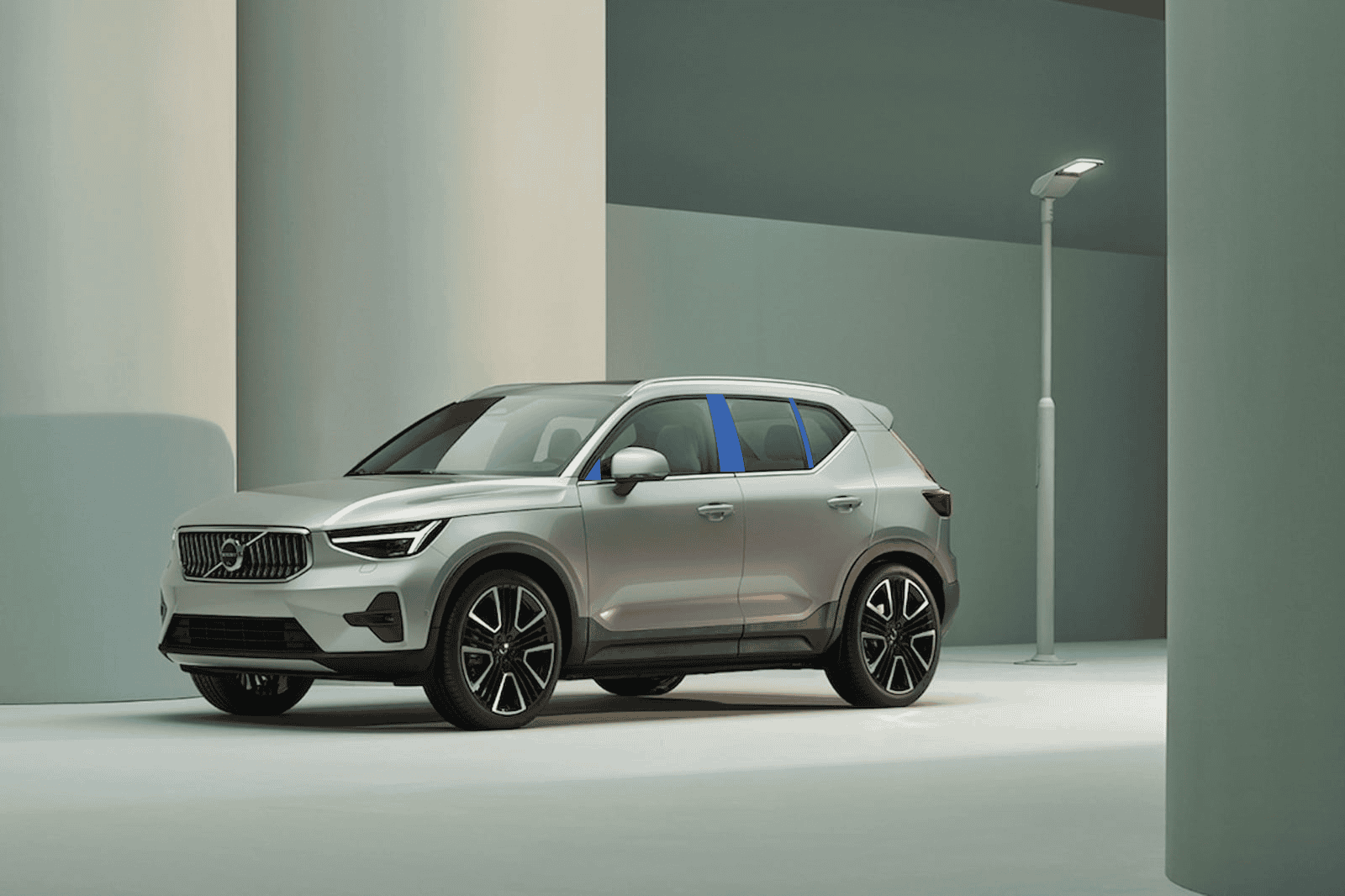 Enhanced Volvo XC40 B and C-Pillar Kit for Stylish Protection.